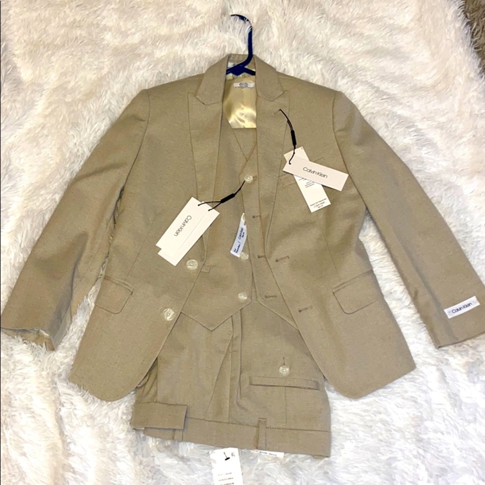 ⭐️ NEW! ⭐️Calvin Klein boys Slim Fit 3 piece suit